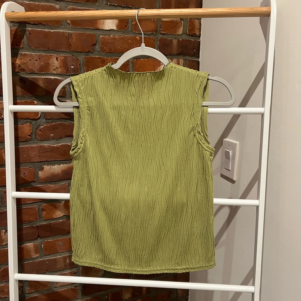 LIGHT OLIVE SAGE GREEN TEXTURED TANK TOP